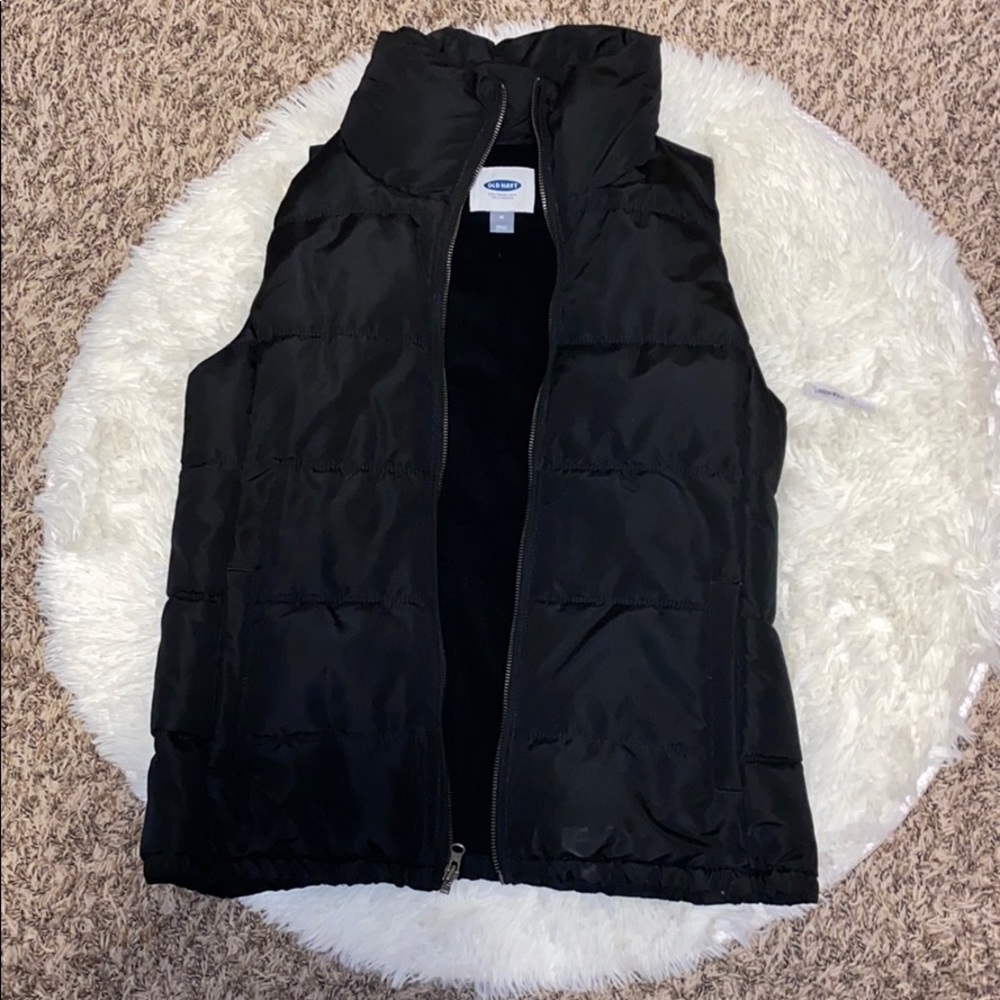 Black old navy vest size M NWT